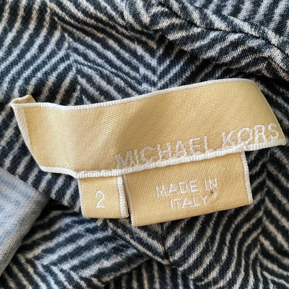 Like new - Picture 2 of 3